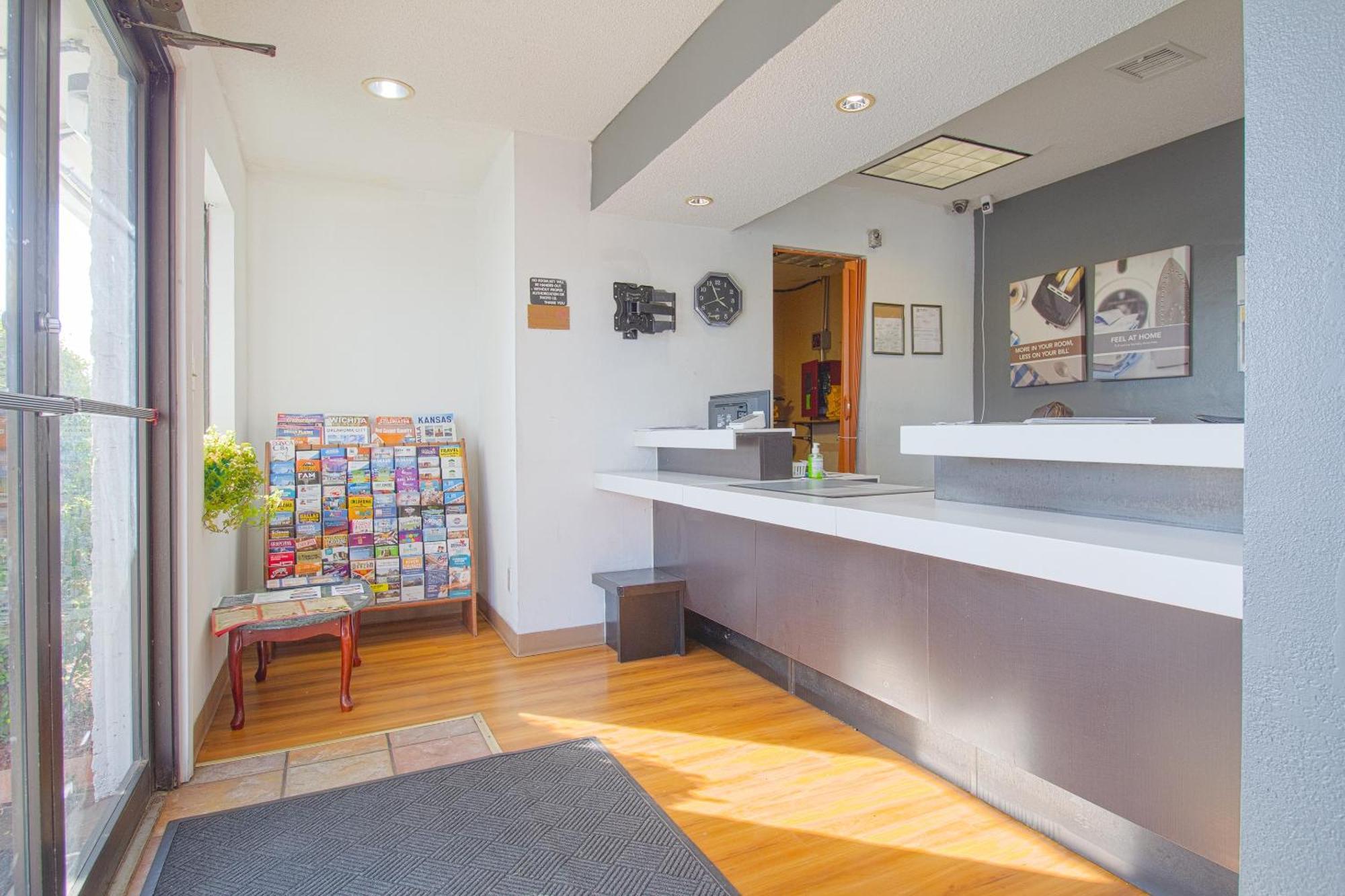 Studio Inn Extended Stay Oklahoma City Airport By Oyo Экстерьер фото