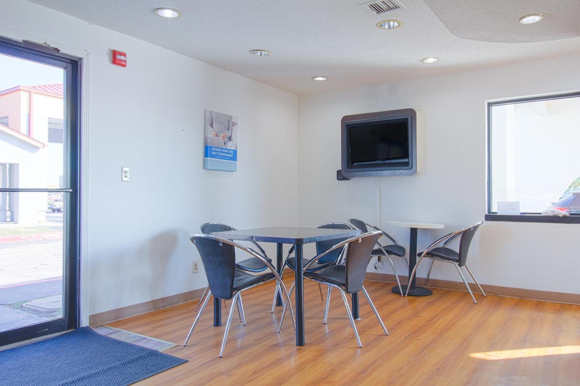 Studio Inn Extended Stay Oklahoma City Airport By Oyo Экстерьер фото